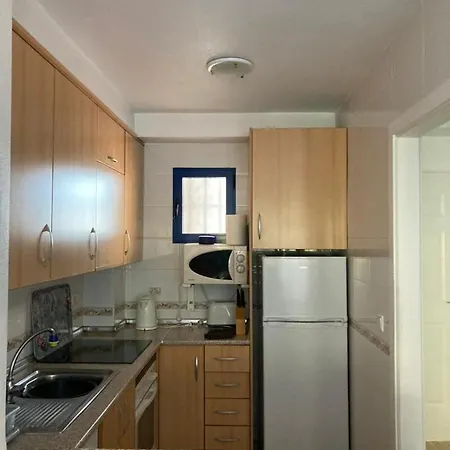 2-bedroom And Living Near Appartement Campoamor