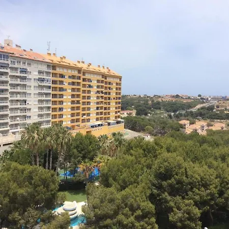 2-bedroom And Living Near Appartement Campoamor