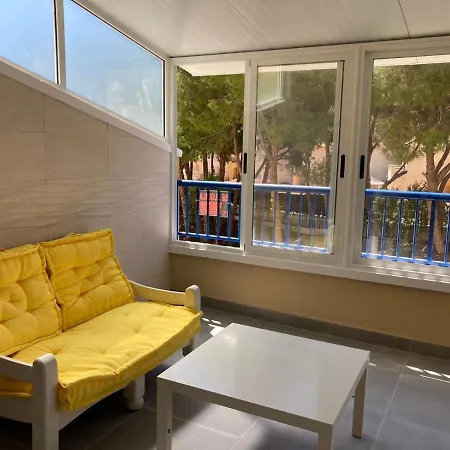 Appartement 2-bedroom And Living Near Campoamor